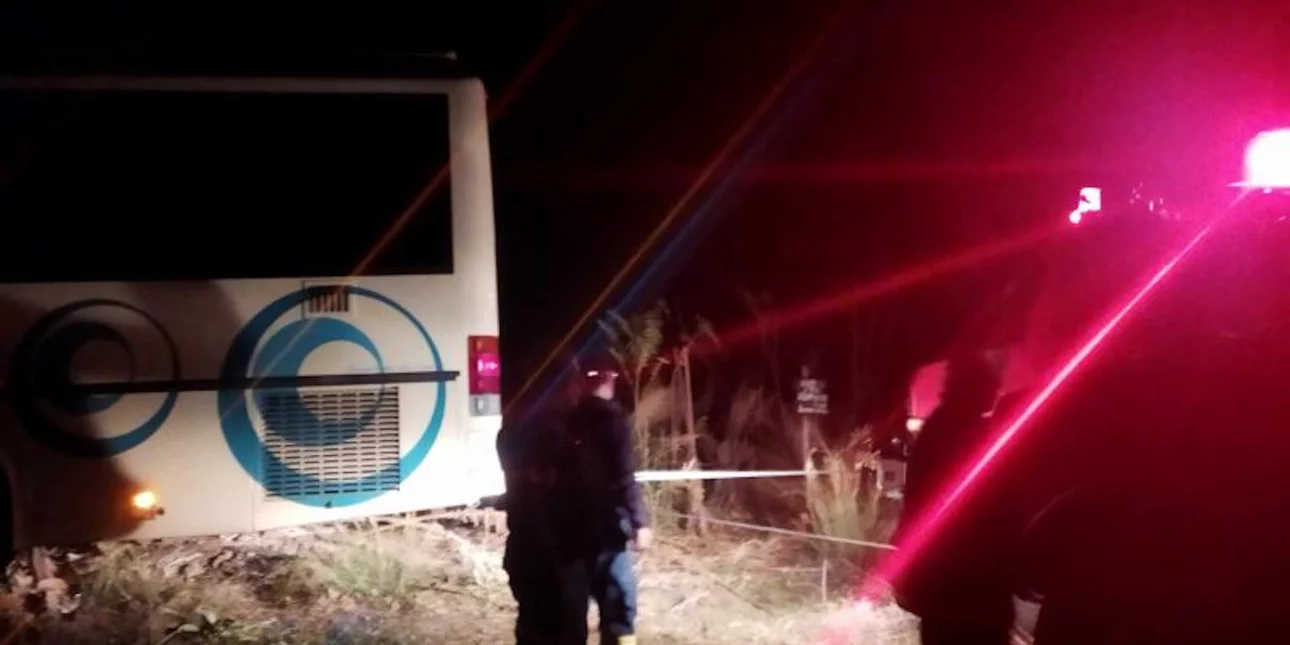 Αρκαδία: Στο χείλος γκρεμού κατέληξε λεωφορείο του ΚΤΕΛ μετά από ανακοπή του οδηγού