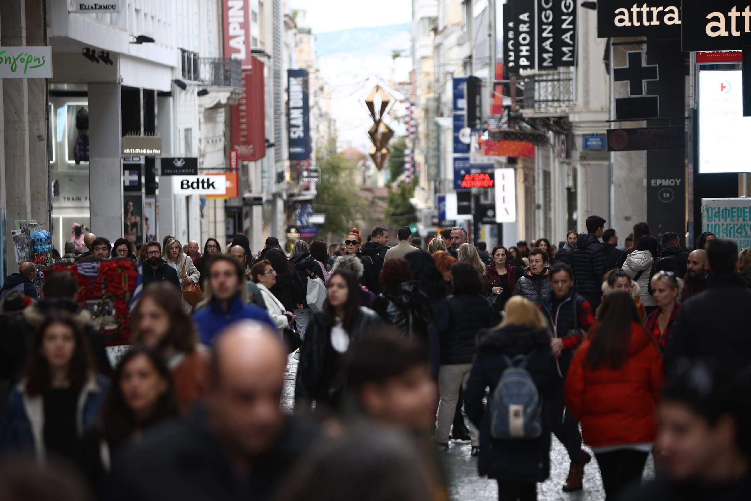Η αγορά «ζεστάθηκε» – Προσδοκία του εμπορικού κόσμου ο τζίρος εφέτος να ξεπεράσει τα 4 δισ. ευρώ