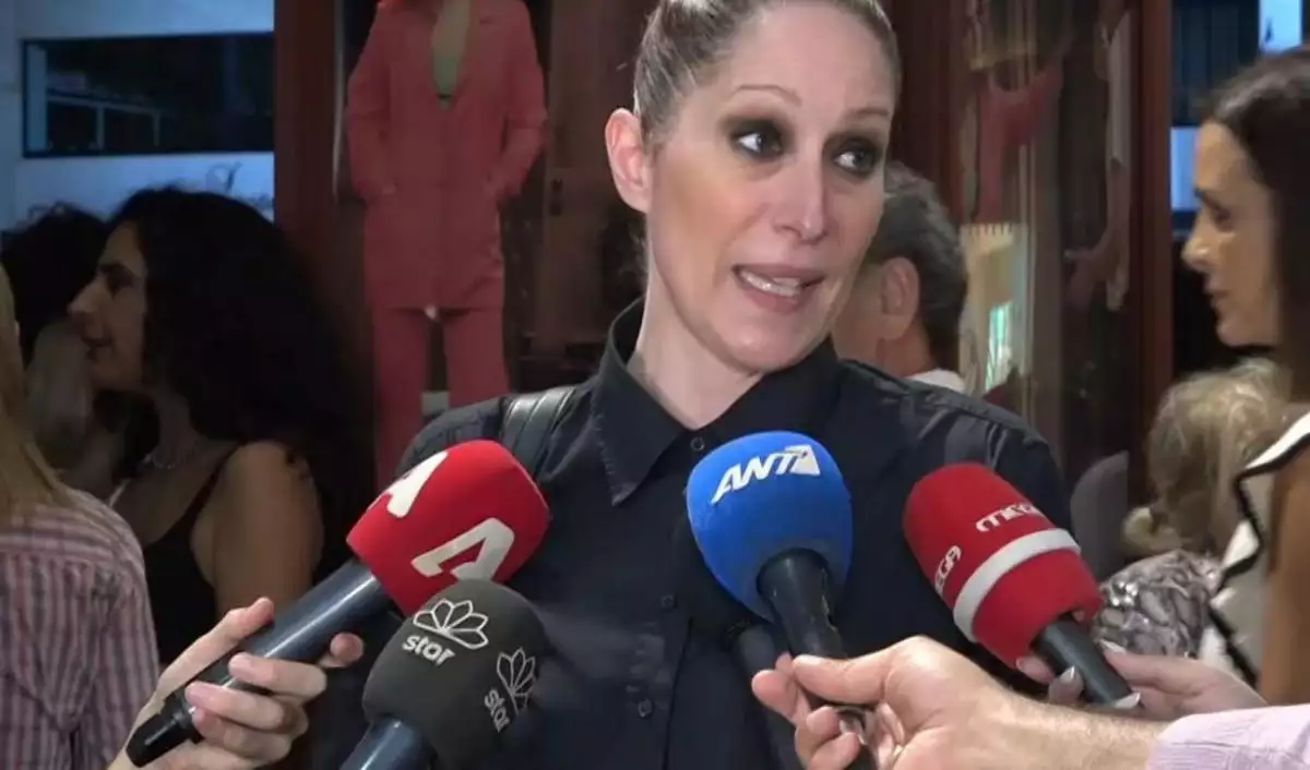 Κόρα Καρβούνη: «Δεν ήθελα να μάθετε κάτι για τον γάμο»