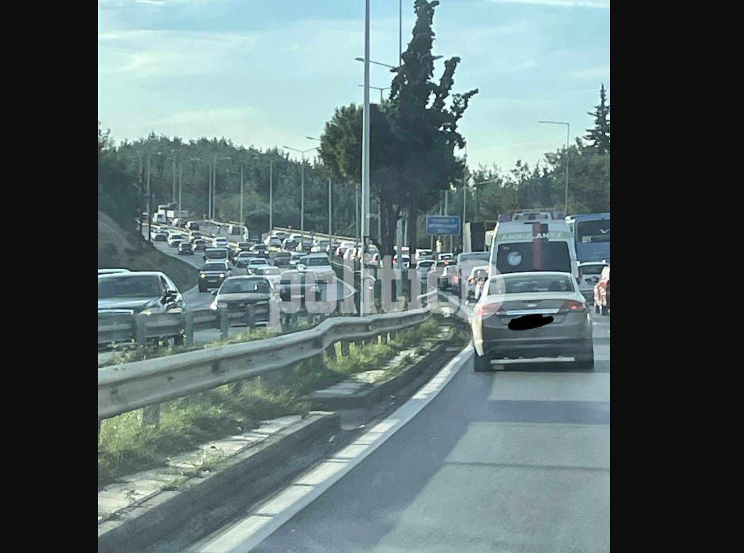 Χαμός και σήμερα στον περιφερειακό λόγω Flyover – «Κοκκινισμένο» μεγάλο κομμάτι του δρόμου