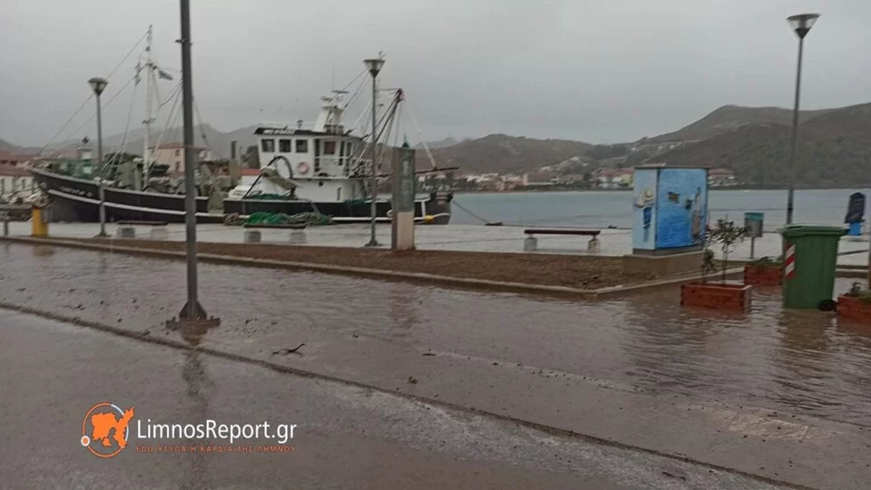 Λήμνος: Πλημύρισε το λιμάνι της Μύρινας λόγω βροχόπτωσης