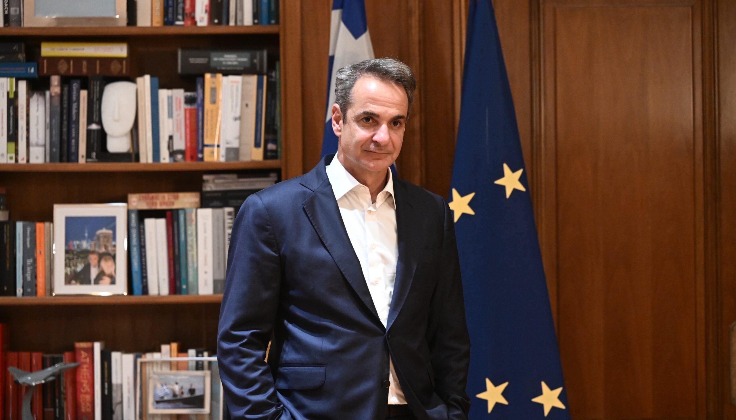 Κυριάκος Μητσοτάκης: «Πυξίδα μας το 2024 θα είναι το ρήμα “προσπαθώ”»