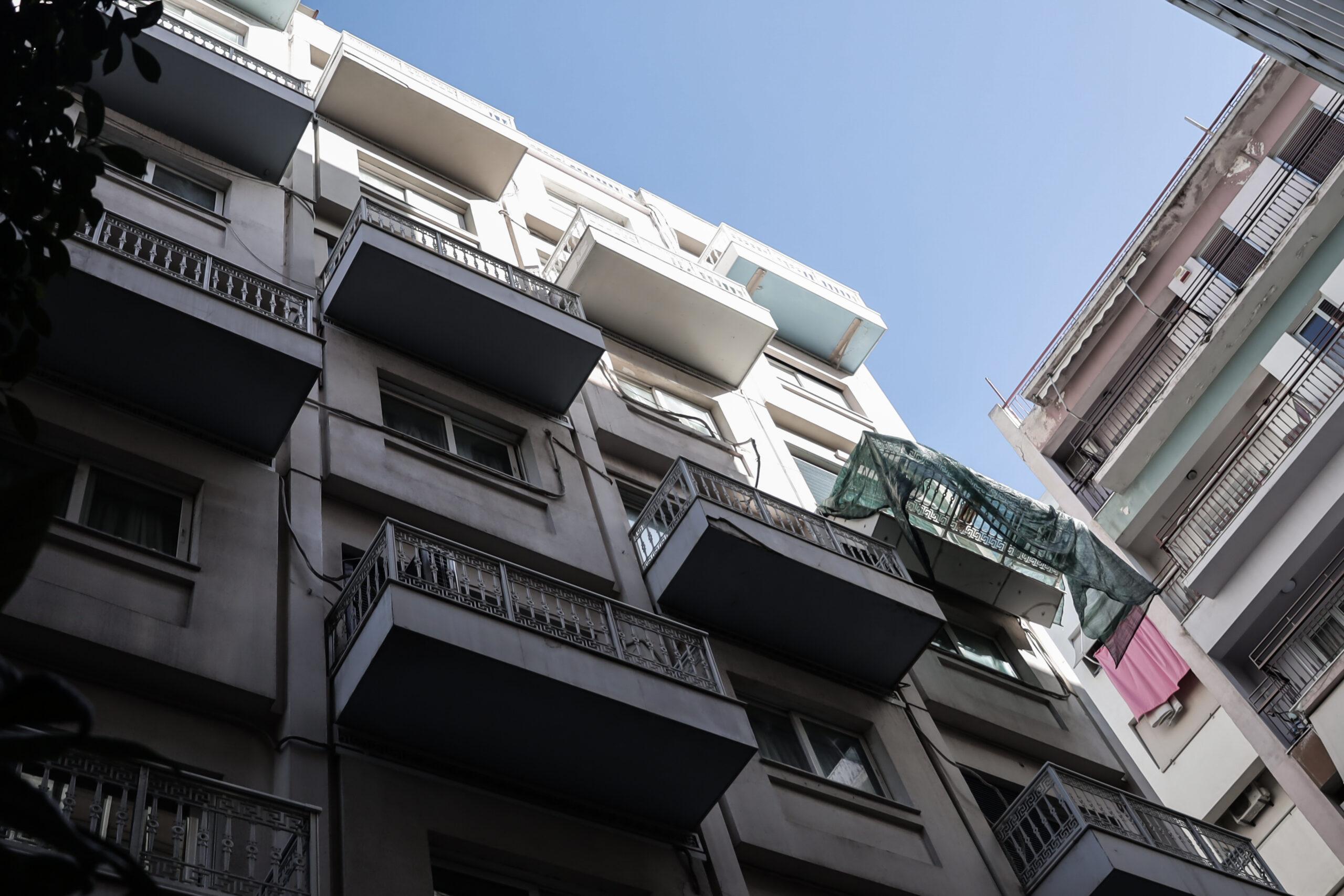 Ηράκλειο: Τμήμα μπαλκονιού κατέρρευσε στο κέντρο της πόλης