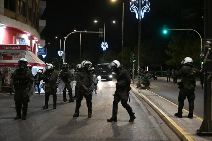 Ποινική δίωξη σε βάρος των 14 συλληφθέντων για τα επεισόδια στην Αθήνα