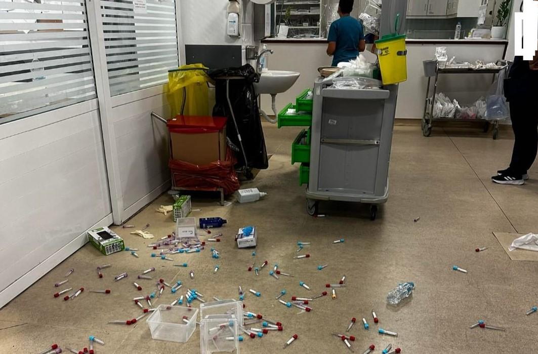 Αγρίνιο: Ασθενής σε κατάσταση αμόκ  τα έκανε «γυαλιά καρφιά» στο νοσοκομείο (ΕΙΚΟΝΕΣ)