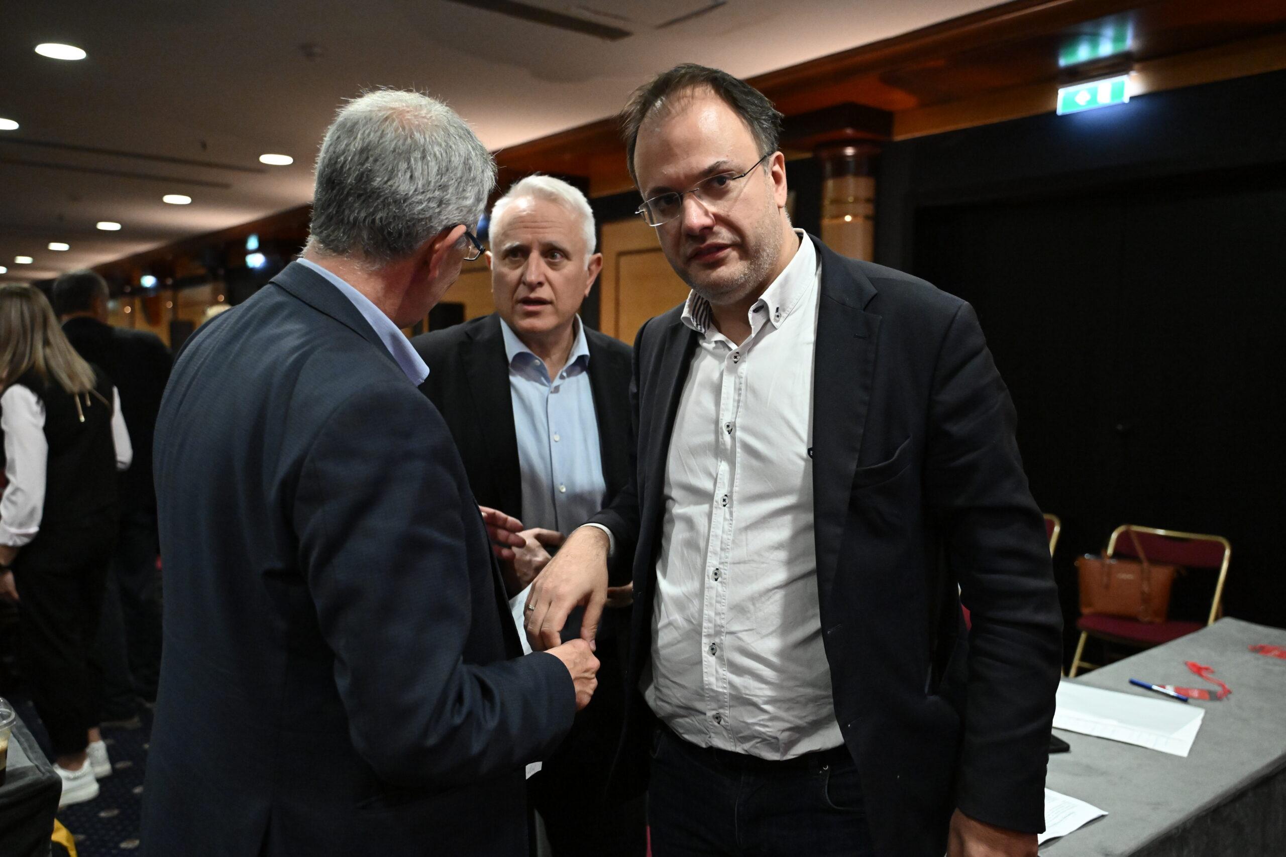 Θεοχαρόπουλος για κύμα φυγής στο ΣΥΡΙΖΑ: Οι αποχωρήσεις είναι λάθος – Έχουν ευθύνες όλες οι πλευρές