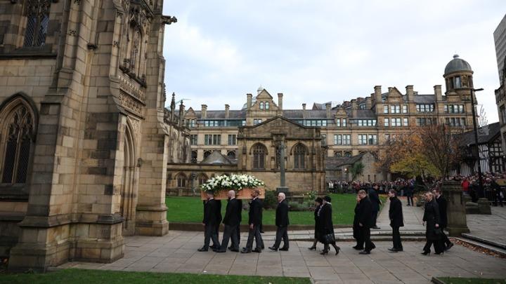 Μπόμπι Τσάρλτον: Το τελευταίο χειροκρότημα