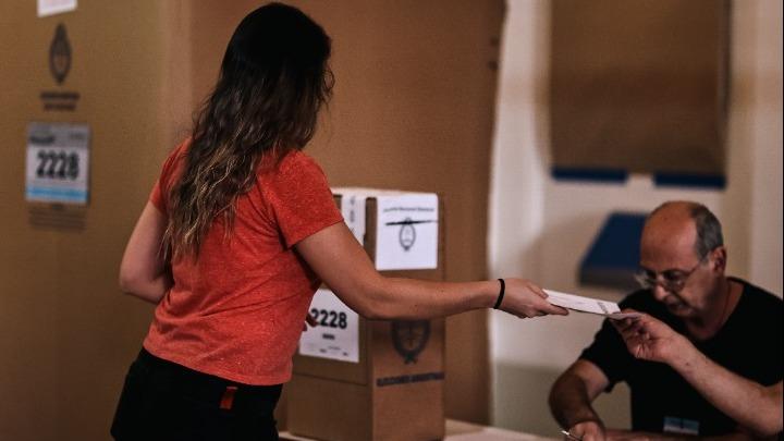 Αργεντινή: Στις κάλπες προσέρχονται για τον β’ γύρο των προεδρικών εκλογών οι πολίτες της χώρας