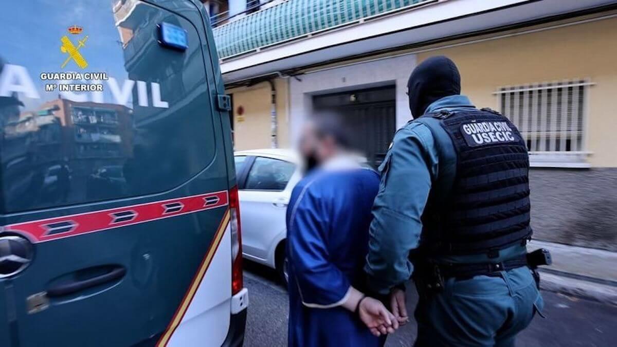 Ισπανία: Υποψίες για στρατολόγηση νέων στην οργάνωση Ισλαμικό Κράτος από Ιμάμη που συνελήφθη