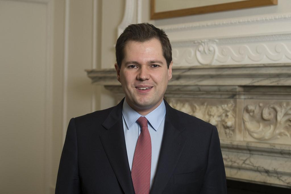Μ. Βρετανία: Παραιτήθηκε ο υπουργός Μετανάστευσης – Η… δεξιά πτέρυγα ασκεί πιέσεις στον Σούνακ