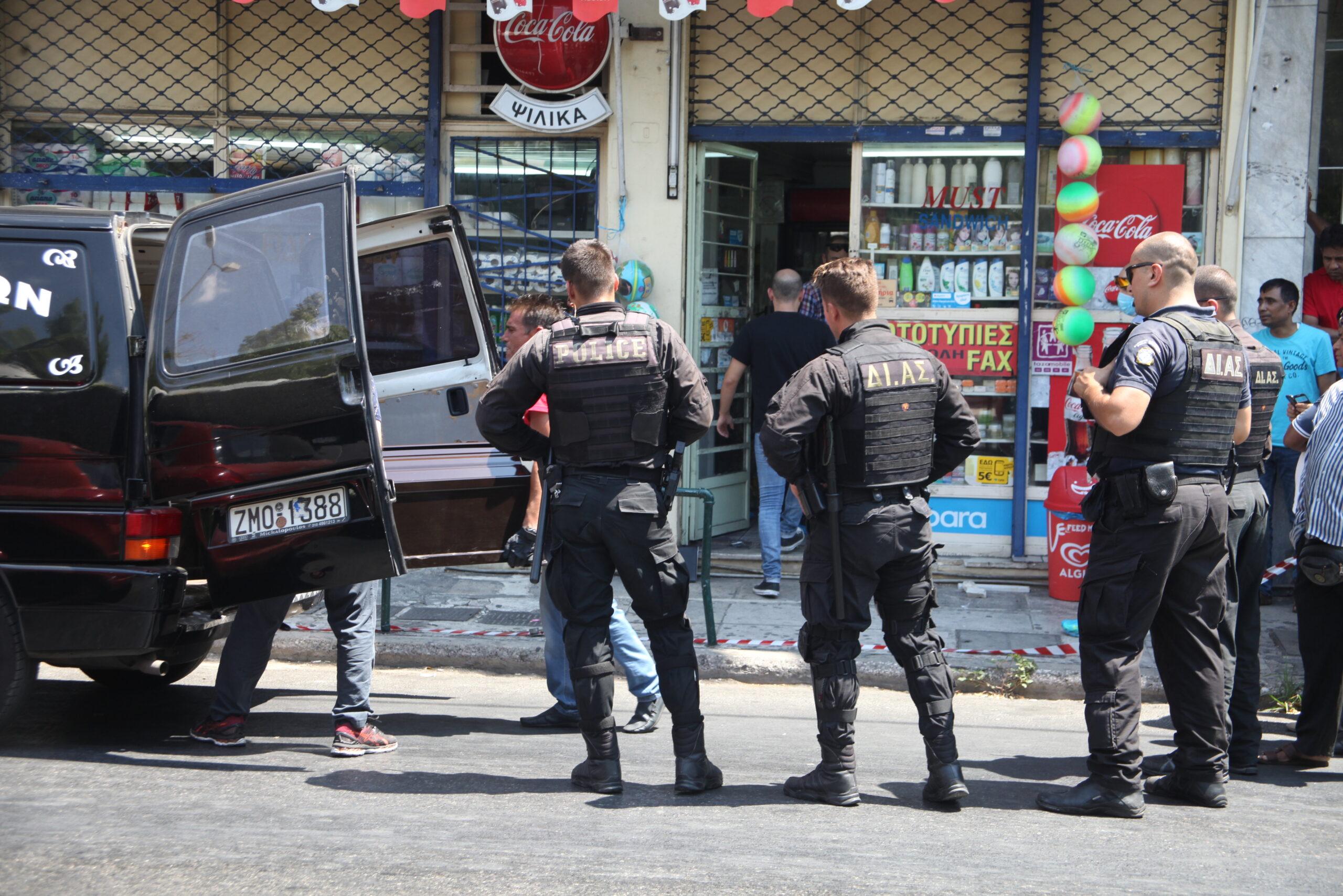 Εύοσμος: Ληστεία σε κατάστημα ψιλικών – Αφαίρεσαν 800 ευρώ με την απειλή μαχαιριού