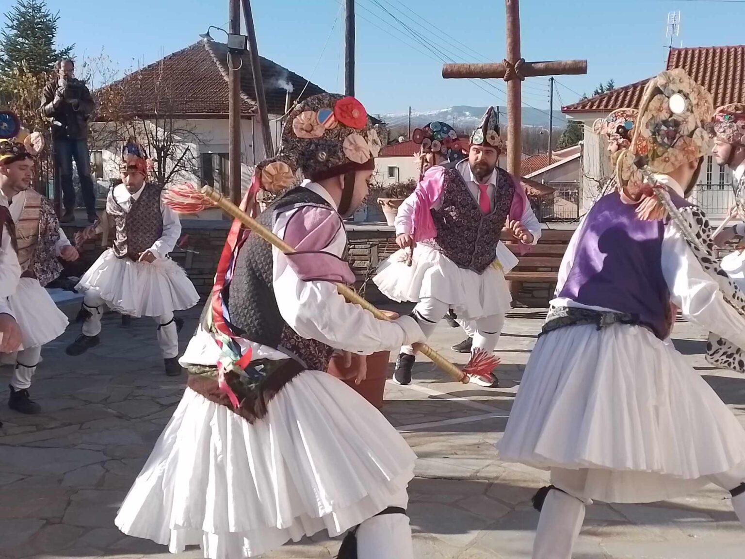 Πτολεμαΐδα: Ξεχύθηκαν στους δρόμους οι “Μωμόγεροι” – Θα ξεσηκώσουν τον κόσμο μέχρι τα Θεοφάνια