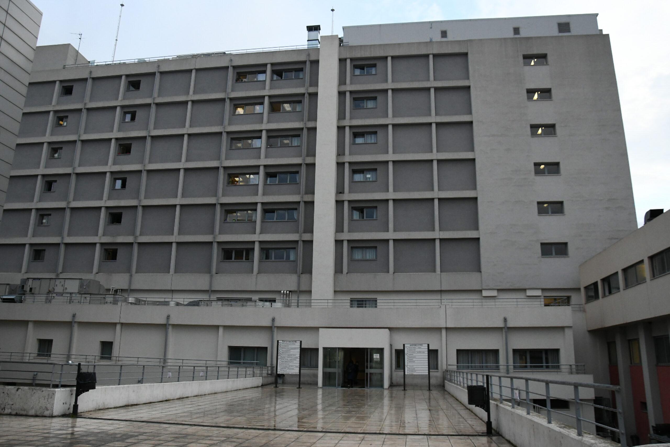 Πάτρα: Διασωληνώθηκε φοιτητής με μηνιγγίτιδα