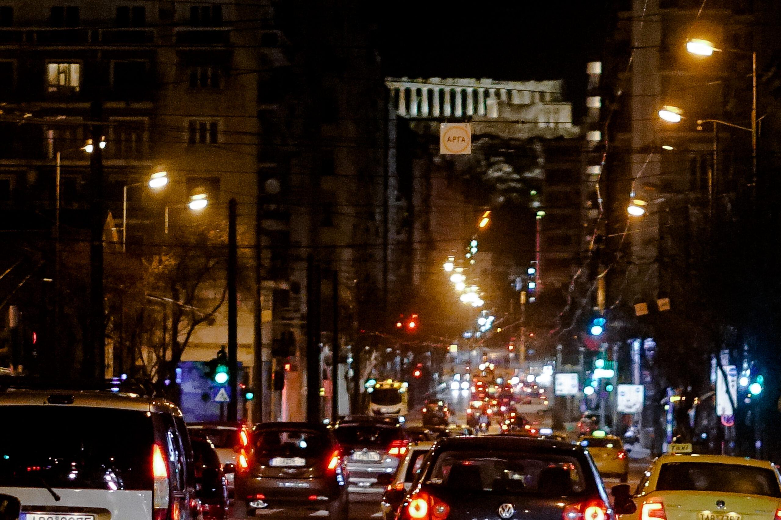 Με μποτιλιάρισμα επιστρέφουν οι εκδρομείς των Χριστουγέννων – Ανοιχτά τα διόδια Μαλγάρων