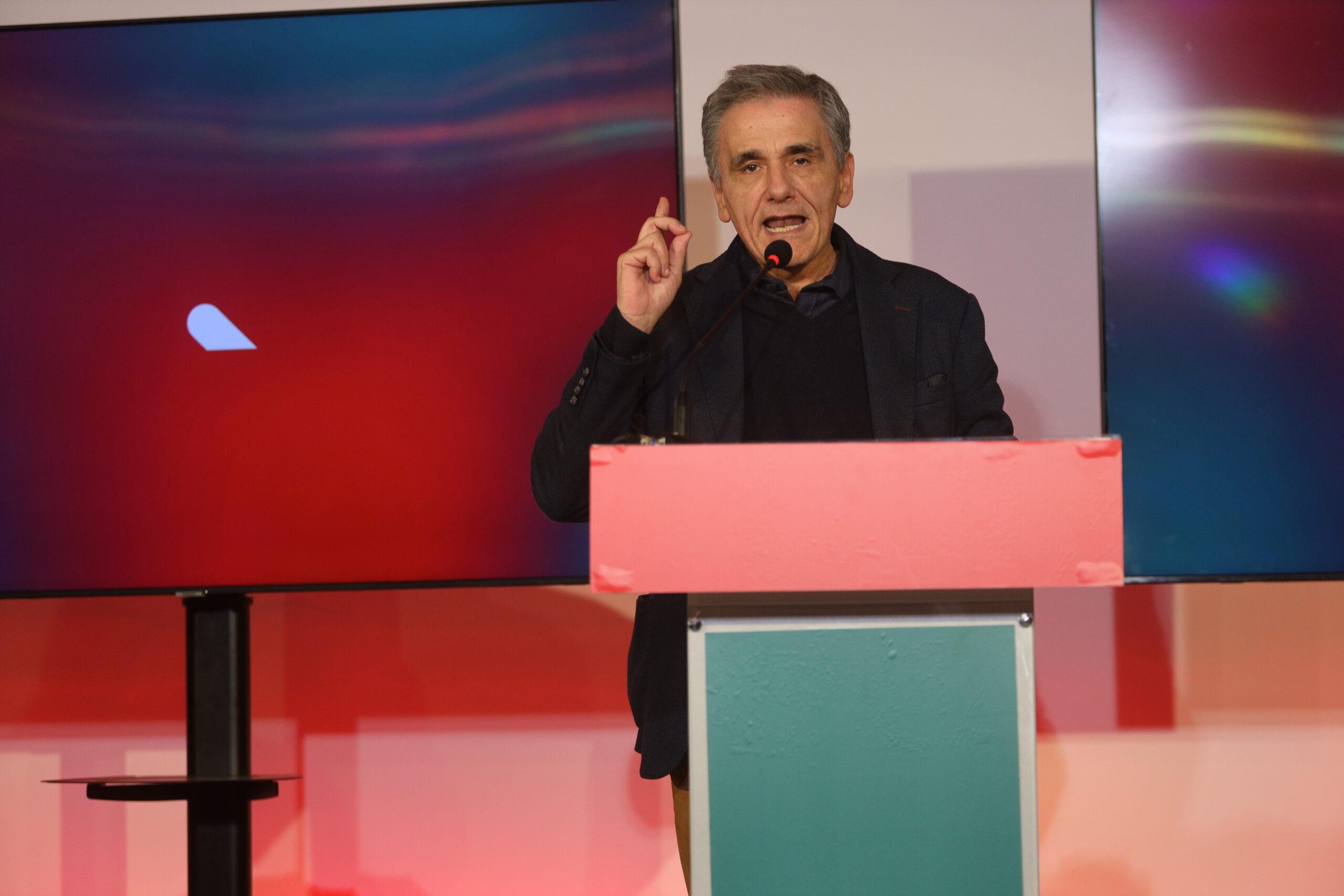 E. Tσακαλώτος για το φορολογικό:«Η Κυβέρνηση θα έπρεπε να ήταν πιο τολμηρή»