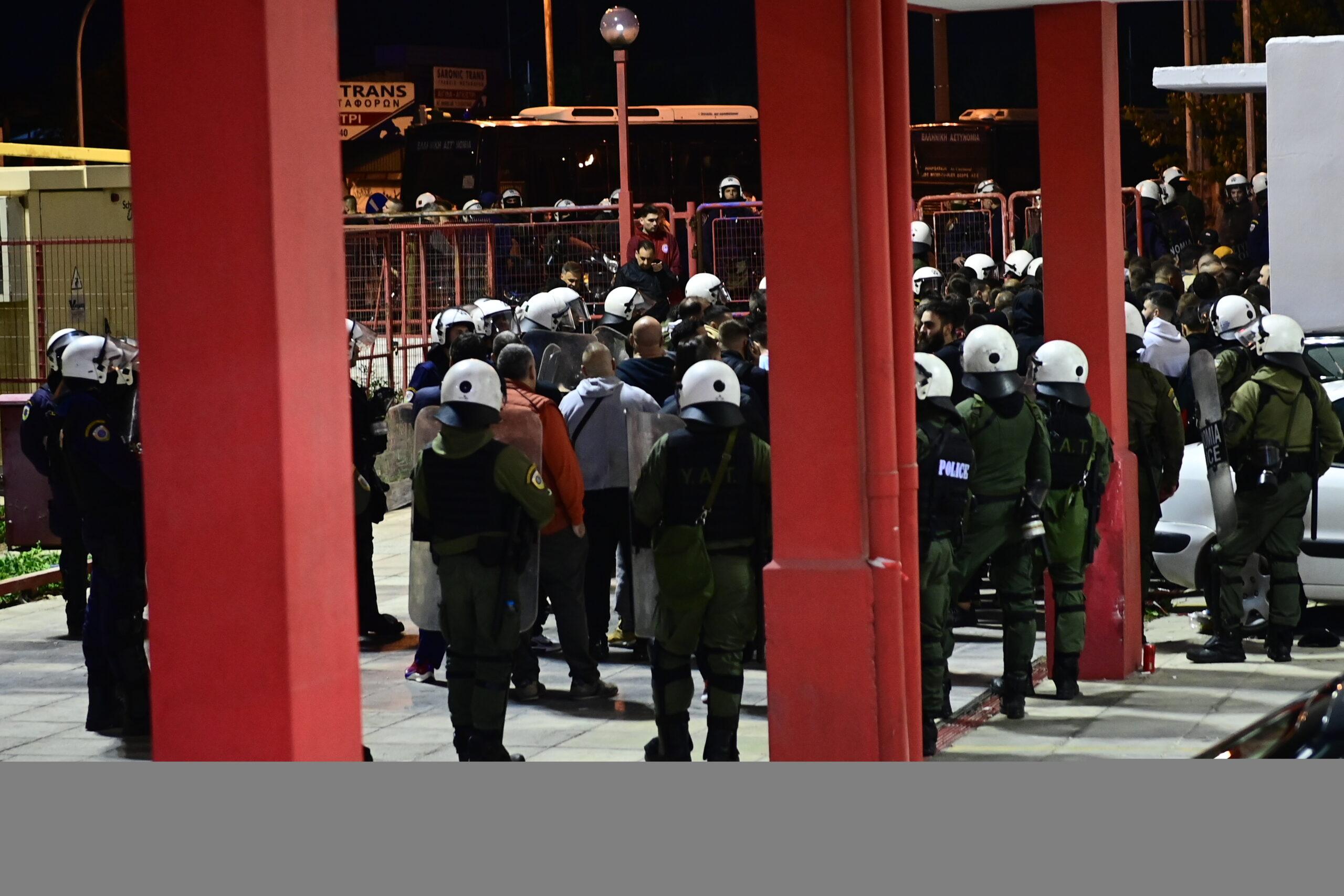 Επεισόδια στο Ρέντη: Η ΕΛ.ΑΣ. έχει προχωρήσει σε 424 προσαγωγές – Αιτία ο τραυματισμός του 31χρονου αστυνομικού