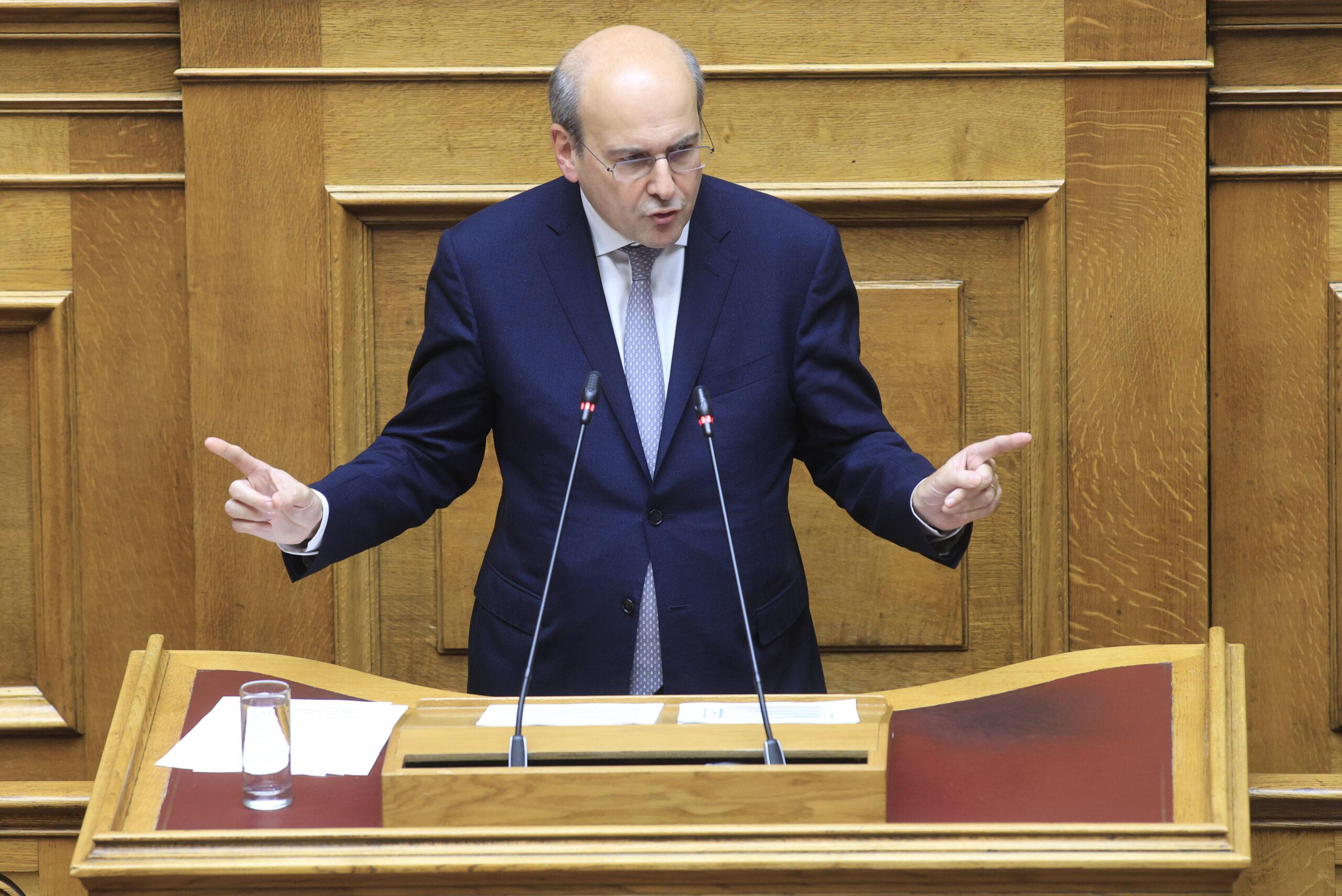 Χατζηδάκης: «Η χώρα μας πλέον έχει ταχύτερους ρυθμούς ανάπτυξης – Θα συνεχίσουμε να ανεβαίνουμε»