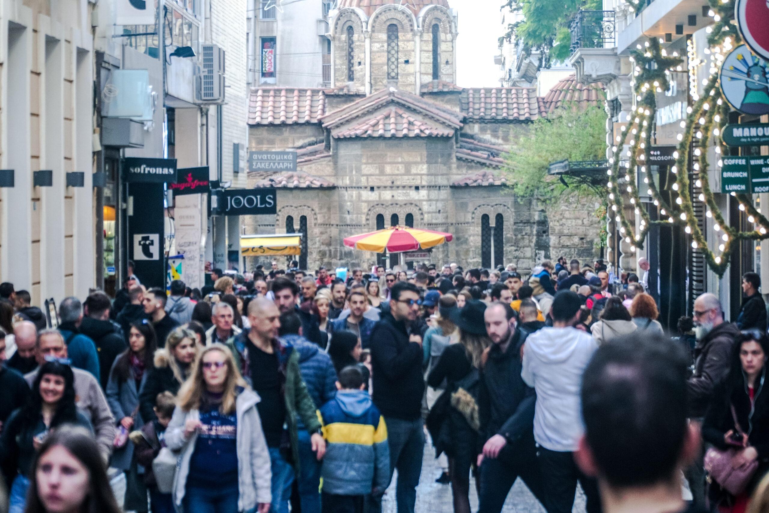 Παραμονή Πρωτοχρονιάς: Πώς θα λειτουργήσουν σήμερα τα καταστήματα