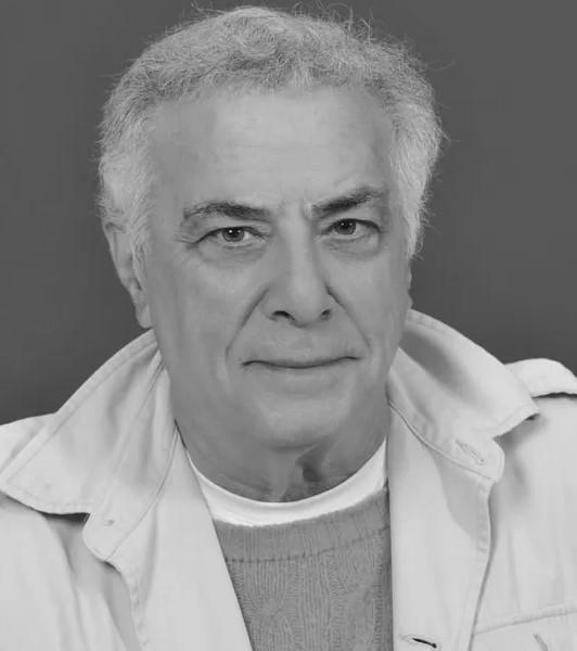 Πέθανε ο ηθοποιός του Χόλιγουντ και επίτιμος δημότης της Σκιάθου, Ρίτσαρντ Ρομάνους – Σήμερα η κηδεία του στο νησί