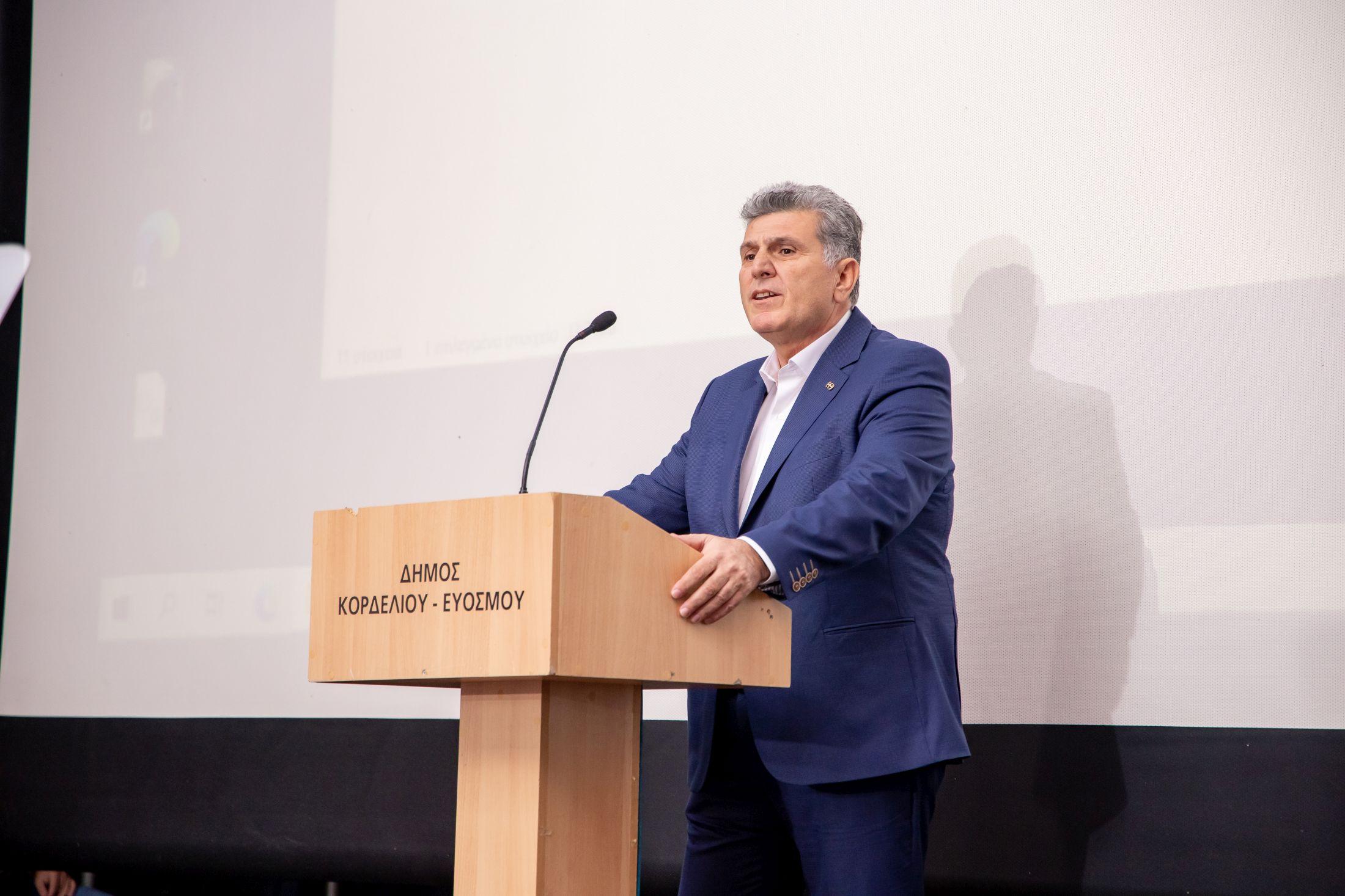 Λευτέρης Αλεξανδρίδης: Η απερχόμενη διοίκηση «ναρκοθετεί» την ομαλή λειτουργία του δήμου και την οικονομική του επιβίωση
