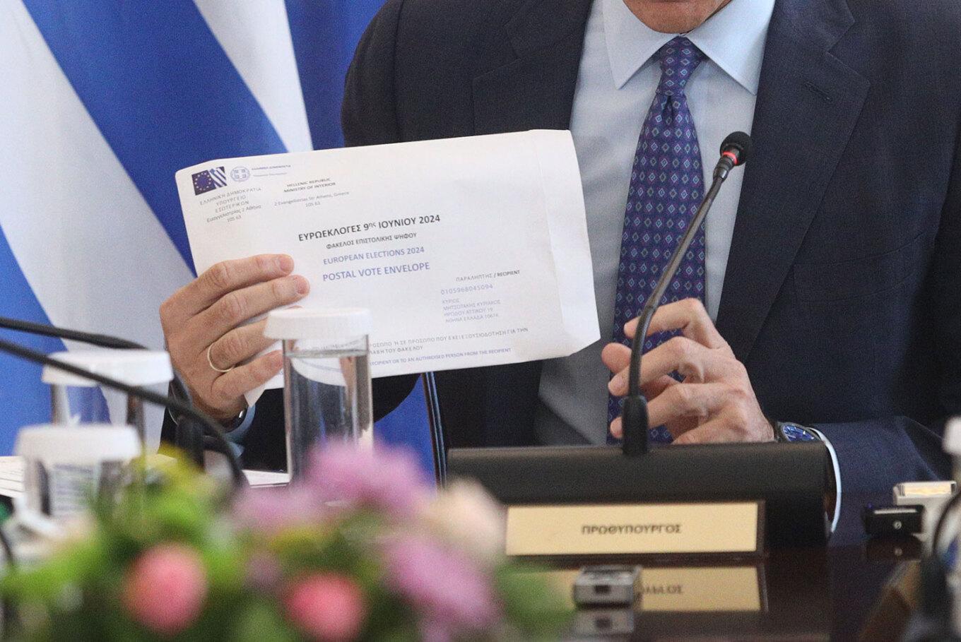 Επιστολική ψήφος: Πως θα ψηφίζουμε από το σπίτι – Αναλυτικά η διαδικασία