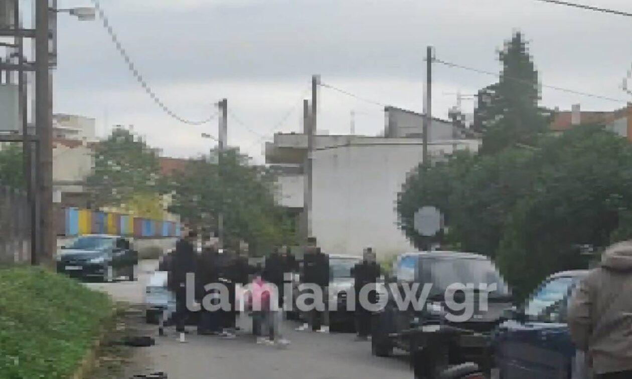 Λαμία: Άγρια συμπλοκή μεταξύ μαθητών έξω από σχολείο (ΒΙΝΤΕΟ)