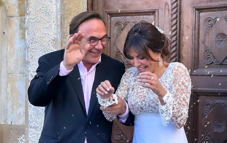 Οι πρώτες φωτογραφίες από τον γάμο της Δήμητρας Ματσούκα με τον Πέτρο Κόκκαλη (ΒΙΝΤΕΟ)