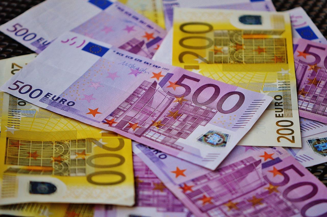 Πάτρα: Πανάκριβη απάτη με θύμα άνδρα – Πλήρωσε 45.000 ευρώ για να αποκτήσει 100 κάλπικες λίρες