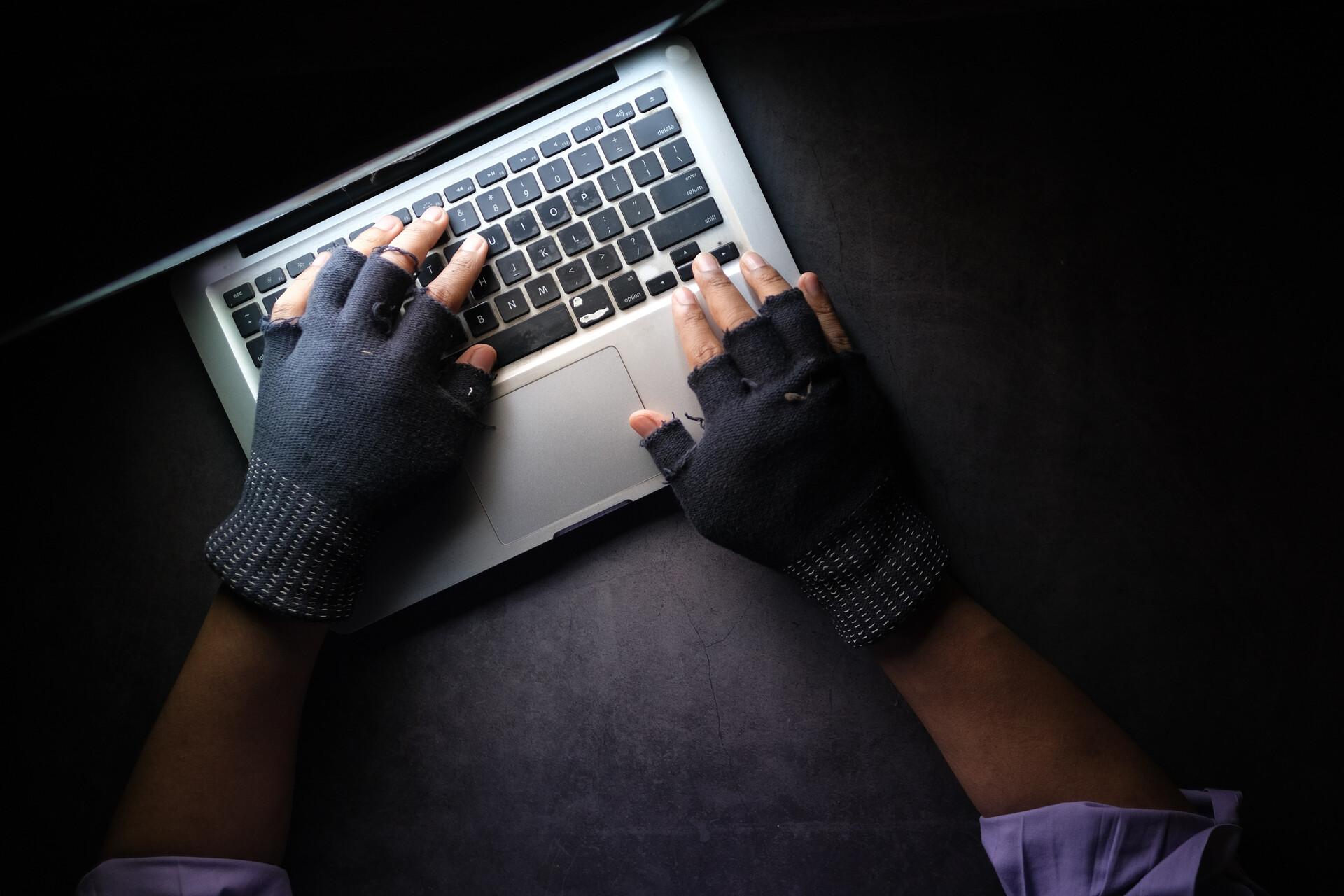 Αχαΐα: Συνελήφθη 18χρονος για «revenge porn» – Ανέβασε στο διαδίκτυο άσεμνη φωτογραφία της ανήλικης κοπέλας του