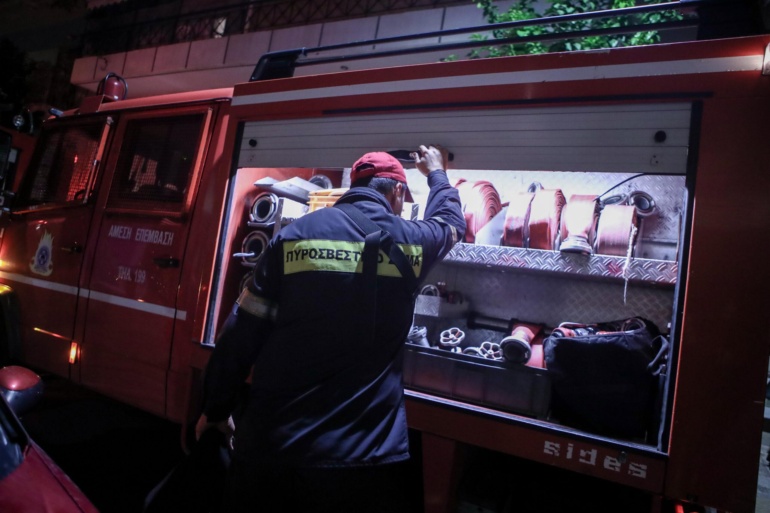 Αθήνα: Φωτιά σε χώρο μεταφόρτωσης απορριμμάτων