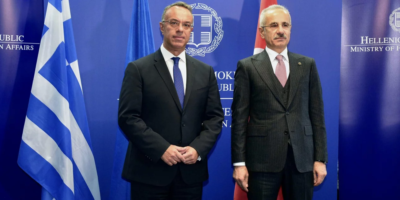 Συνάντηση Σταϊκούρα με τον Τούρκο ομόλογό του Αμπντουλκαντίρ Ουράλογλου – Τι συζήτησαν
