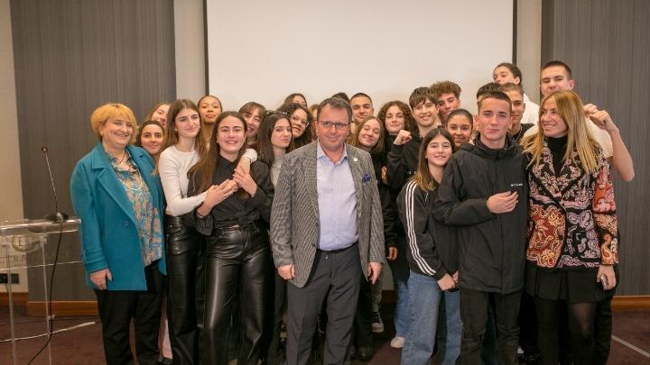 Θεσσαλονίκη: Τέσσερα τμήματα σχολείων βραβεύτηκαν σε εκδήλωση για την ανακύκλωση συσκευασιών