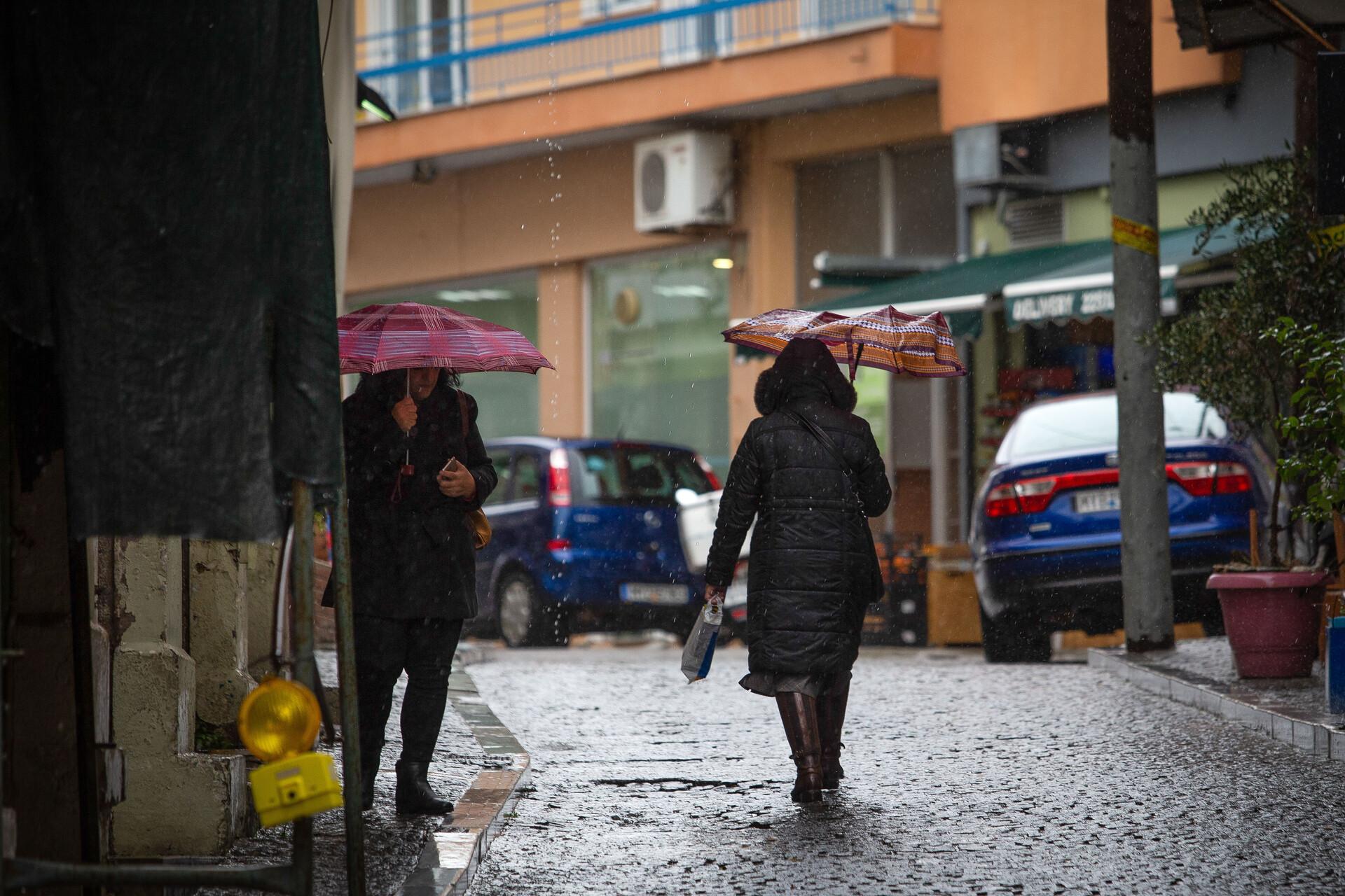 Προσοχή για όσους θα ταξιδέψουν το διήμερο – Πανελλαδική επιδείνωση καιρού αναφέρει ο Αρναούτογλου για την Κυριακή 7/1