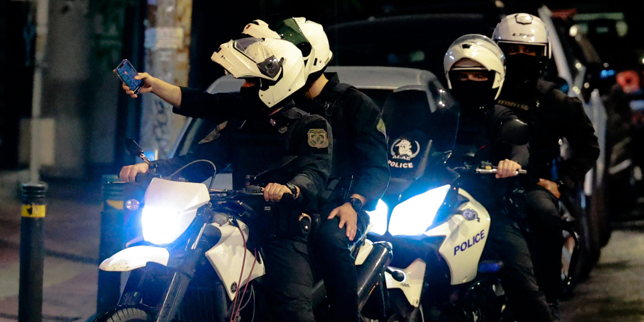 Άνοιξαν πυρ στοχεύοντας την κεντρική είσοδο νυχτερινού μαγαζιού επί της λεωφόρου Συγγρού