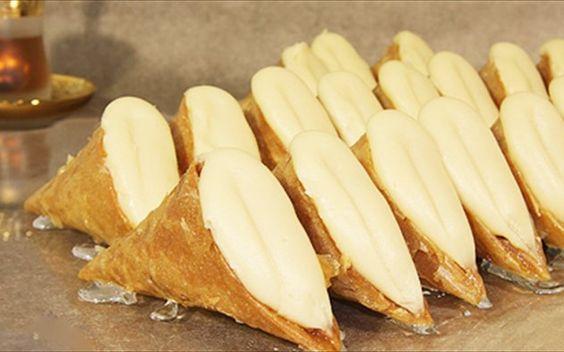 Taste Atlas: Το δεύτερο καλύτερο γλυκό στον κόσμο αναδείχθηκαν τα Τρίγωνα Πανοράματος