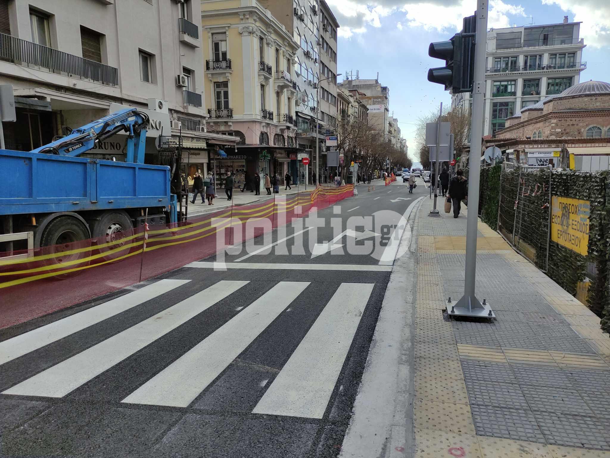 Θεσσαλονίκη: Ολοκληρώνεται η διαγράμμιση σε Βενιζέλου και Εγνατία – Μέχρι το απόγευμα δίνονται εξ ολοκλήρου στην κυκλοφορία
