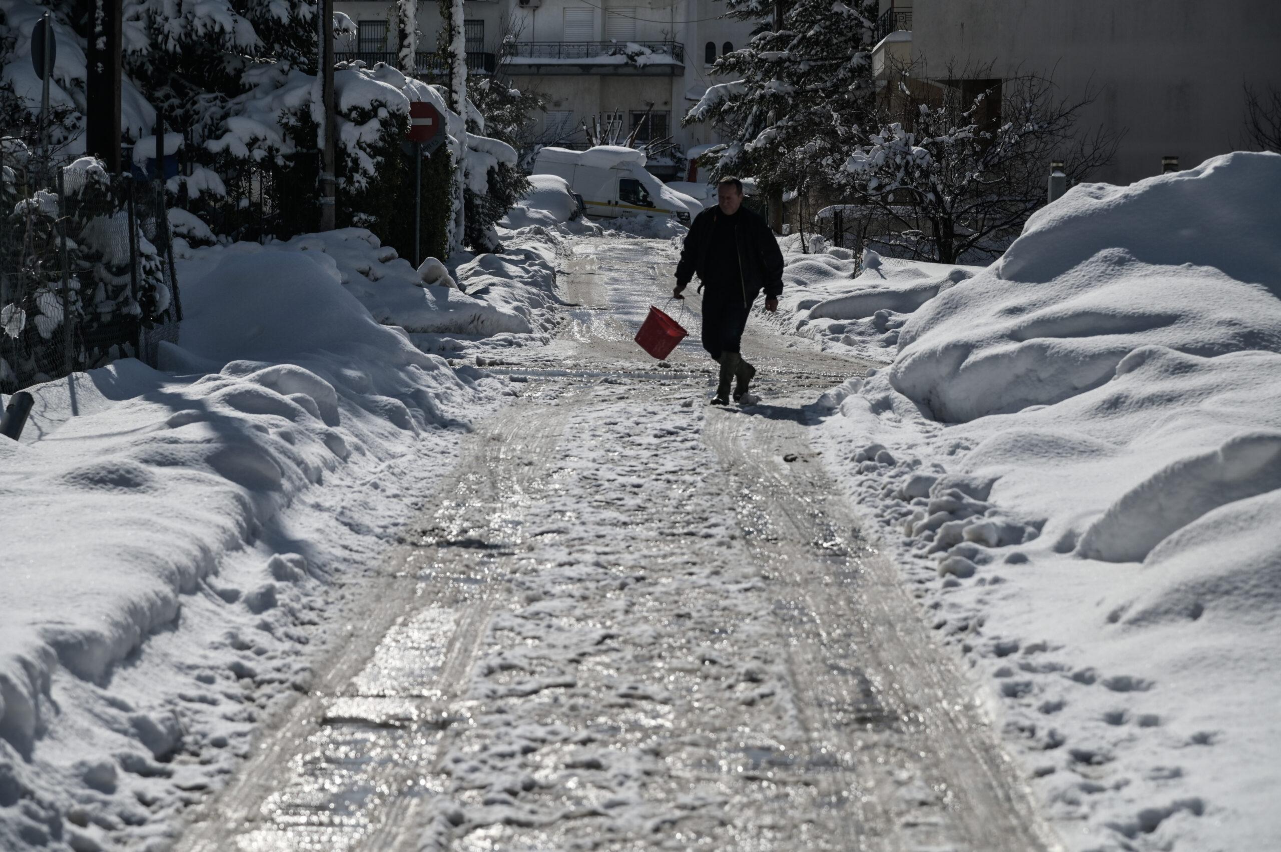 Καιρός: Αυτές τις περιοχές θα πλήξει η «Αυγή» – Χιόνια και σε χαμηλά υψόμετρα