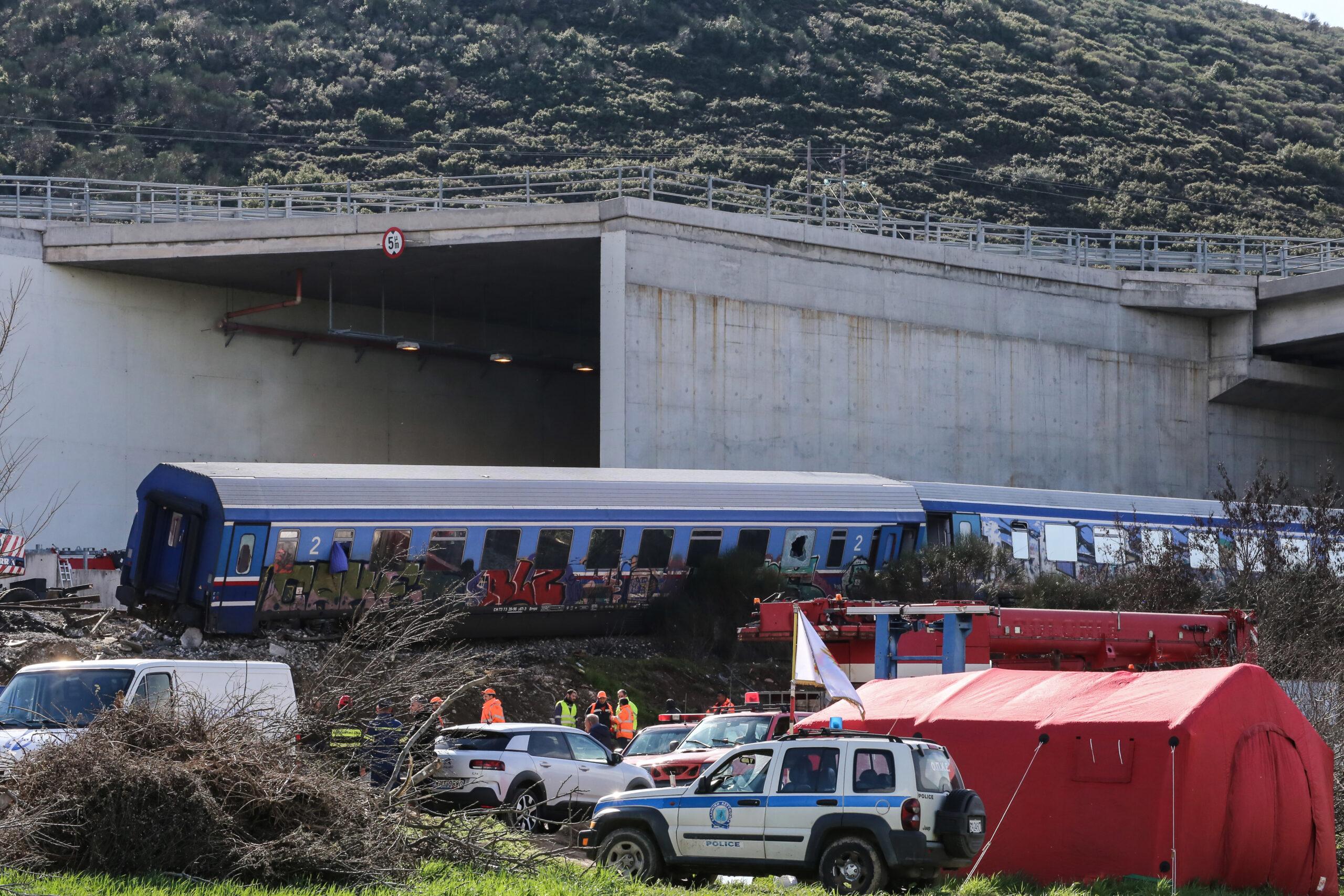 Τέμπη: Η Siemens δεν επιβεβαιώνει ότι η έκρηξη οφείλεται σε ανάφλεξη ελαίων σιλικόνης
