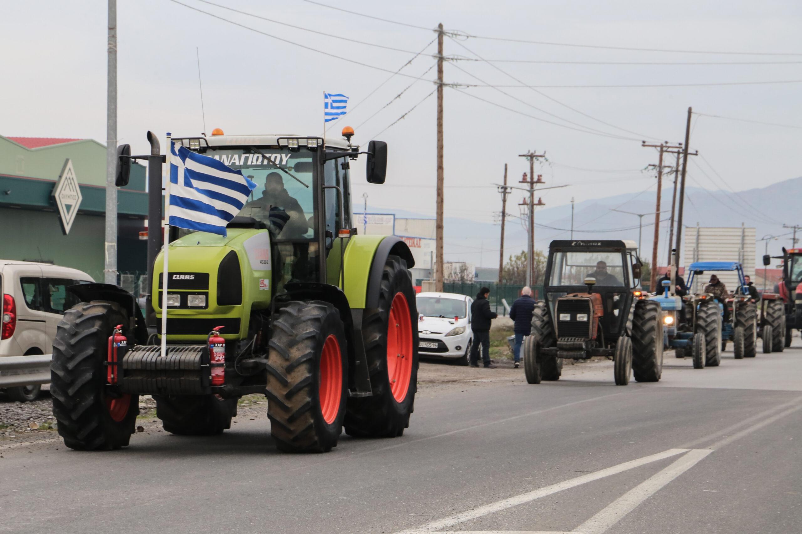 Αγρότες: Βγαίνουν στους δρόμους τα τρακτέρ – Πανθεσσαλική κινητοποίηση και αιτήματα για αποζημιώσεις