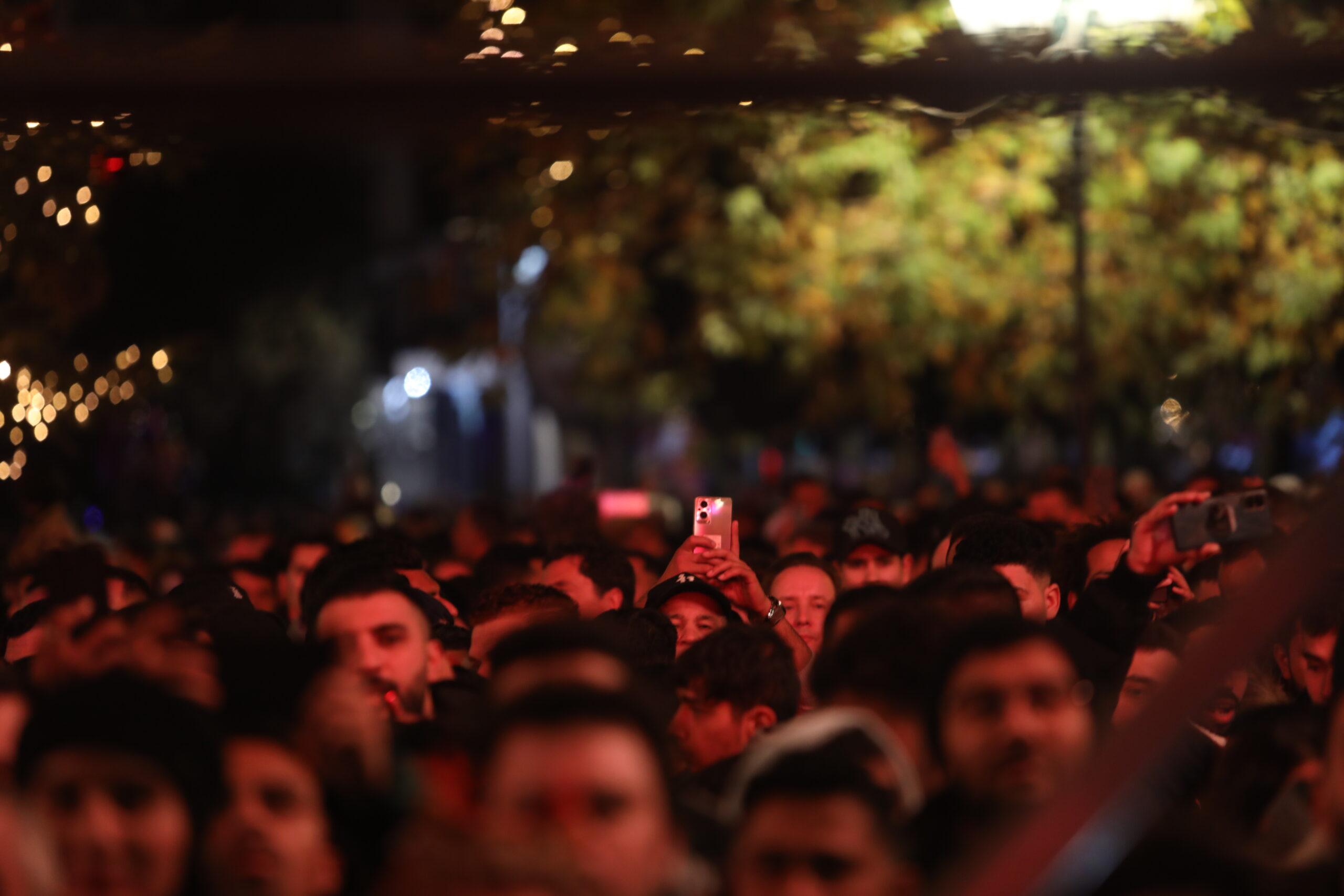 Προβληματισμός στους επιστήμονες για έκρηξη κρουσμάτων κορωνοϊού και γρίπης – Ουρές στα νοσοκομεία