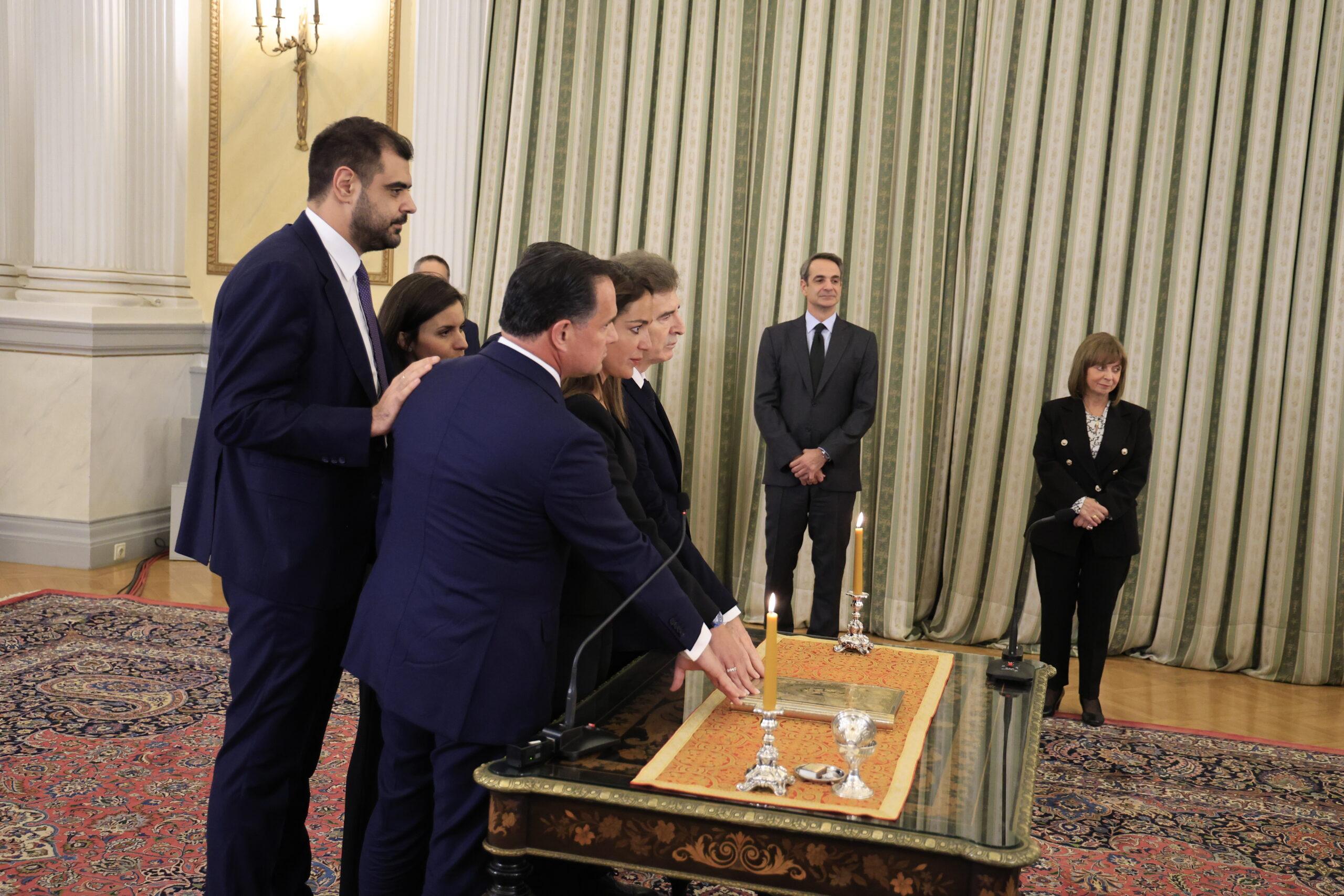 Κυβέρνηση: Ολοκληρώθηκε η ορκωμοσία των νέων υπουργών και υφυπουργών