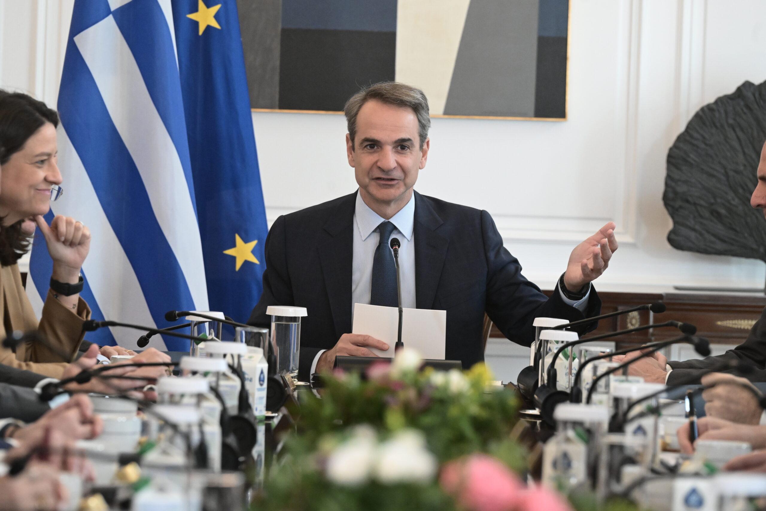 Μετά τις εξηγήσεις ξεκινά το πολιτικό “μασάζ”