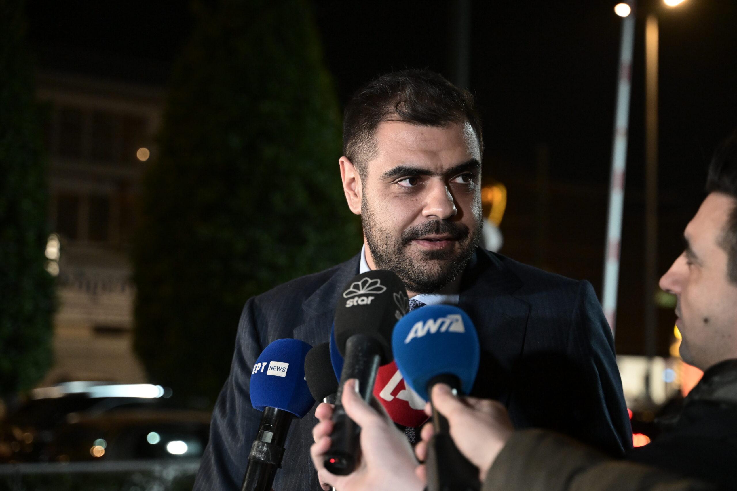 Συνεχίζονται τα «φροντιστήρια» σε βουλευτές της ΝΔ για το νομοσχέδιο για τα ομόφυλα ζευγάρια