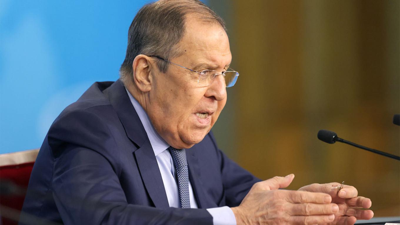 Λαβρόφ: «Η επίθεση κατά της Ουκρανίας καθάρισε την ρωσική κοινωνία»
