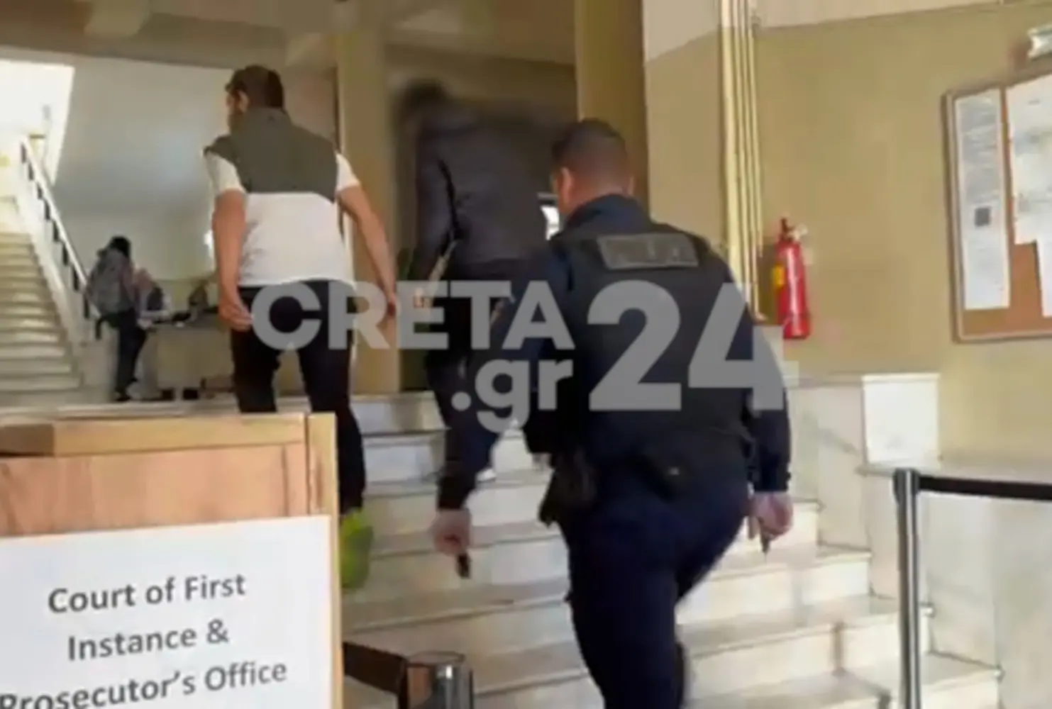 Κρήτη: Στον εισαγγελέα ο ανήλικος που ξυλοκόπησε τη μητέρα του και προσπάθησε να πνίξει την αδερφή του
