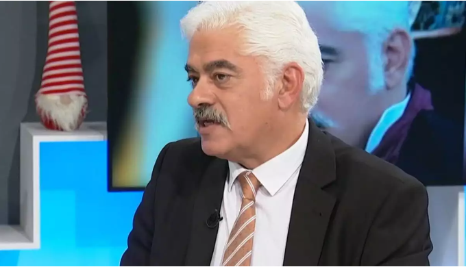 Νίκος Καραγιώργης: «Πονάει πολύ όταν γειώνεσαι απότομα στη συνθήκη της βιντεοκασέτας»