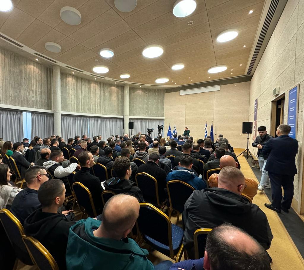 Στην Κύπρο η Νίκη Κεραμέως – Ενημέρωση σε Έλληνες για την επιστολική ψήφο