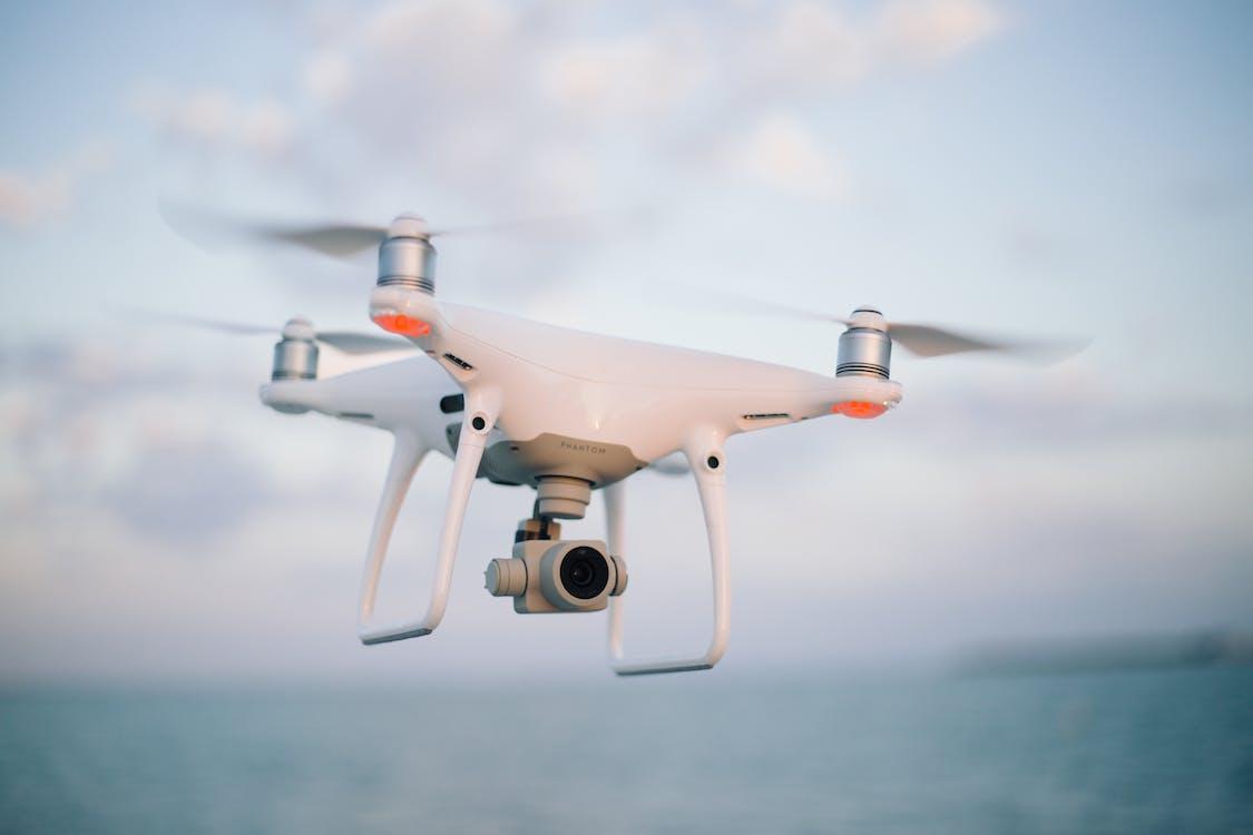 Σαλαμίνα: Πολωνοί κατέγραφαν με drone στρατιωτική εγκατάσταση και συνελήφθησαν