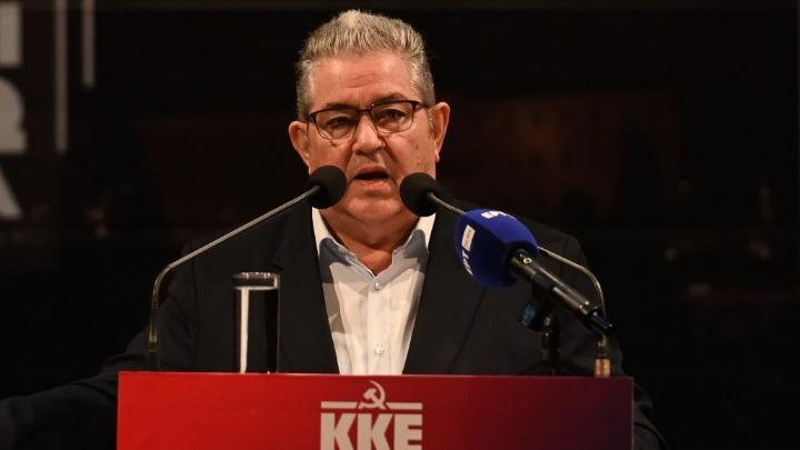 Σεξιστική επίθεση Κουτσούμπα σε φοιτήτριες για τα μη κρατικά ΑΕΙ: «Τα δίδακτρα αναγκάζουν φοιτήτριες να ψάχνουν sugar daddies» (ΒΙΝΤΕΟ)