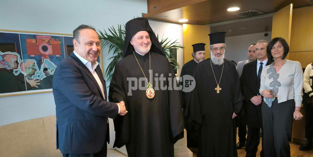 Αρχιεπίσκοπος Αμερικής σε Αγγελούδη: «Να συνδέσουμε την ομογένεια του εξωτερικού με την όμορφη πόλη της Θεσσαλονίκης» – Το δώρο που έδωσε στον δήμαρχο